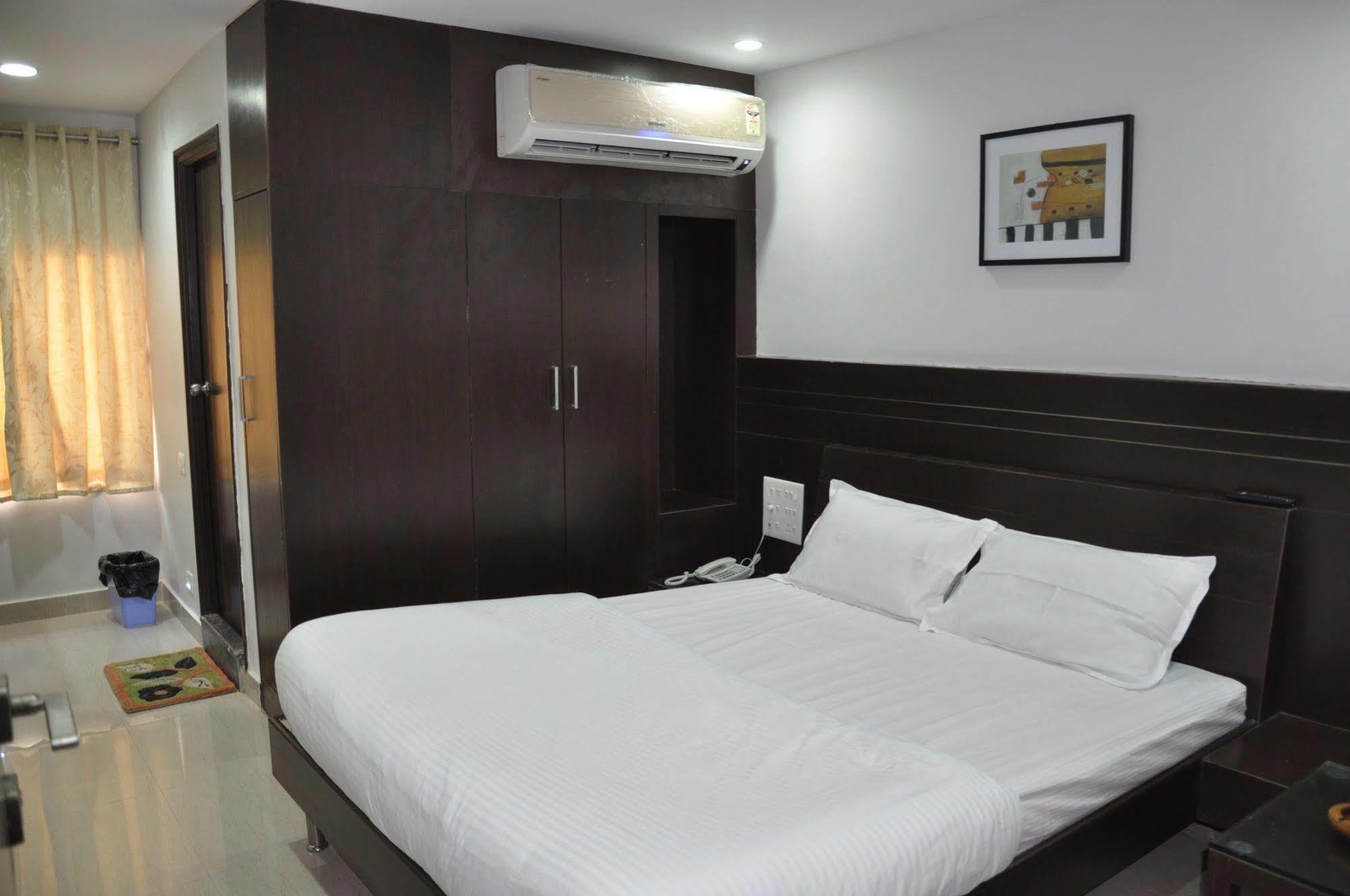 Hotel Imperial Classic Haiderabad Buitenkant foto