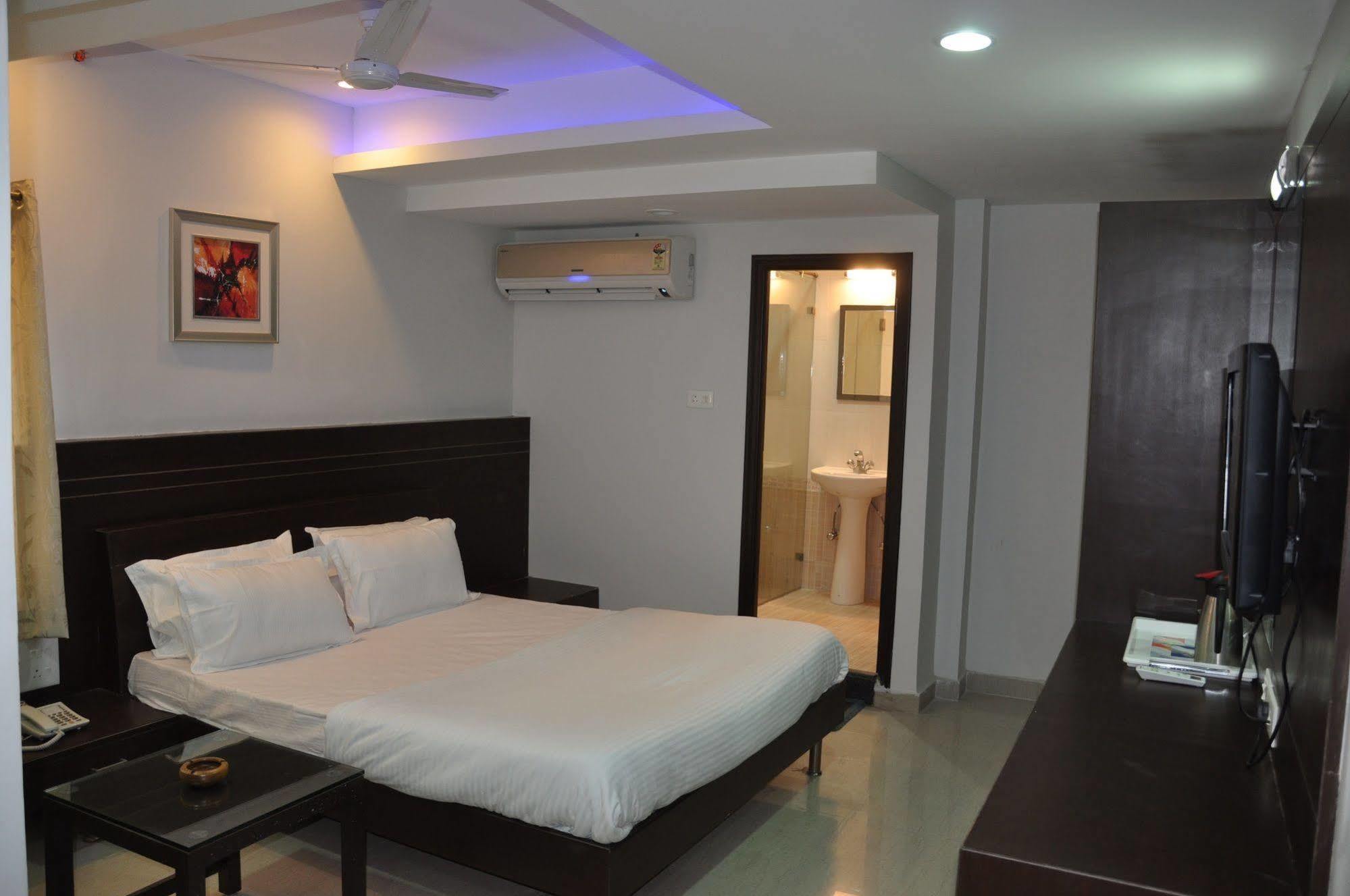 Hotel Imperial Classic Haiderabad Buitenkant foto